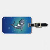 青い背景おもしろいに微笑むサメ ラゲッジタグ (正面横)