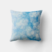 青い背景にクリスマスの雪 クッション (裏面)