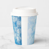 青い背景にクリスマスの雪 紙コップ (左)