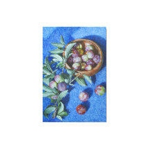 青い背景に咲く梅絵を描の枝