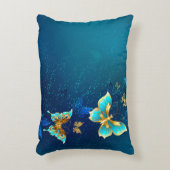 青い背景に浮かぶ金色の蝶 アクセントクッション (正面(垂直))