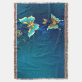 青い背景に浮かぶ金色の蝶 スローブランケット (正面縦)