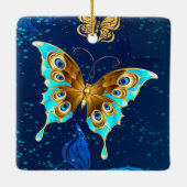 青い背景に浮かぶ金色の蝶 セラミックオーナメント (裏面)