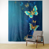 青い背景に浮かぶ金色の蝶 タペストリー (インサイチュ)