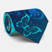 青い背景に浮かぶ金色の蝶 ネクタイ (ロール)