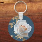青い背景に白いバラ離れと金ゴールド キーホルダー (正面)