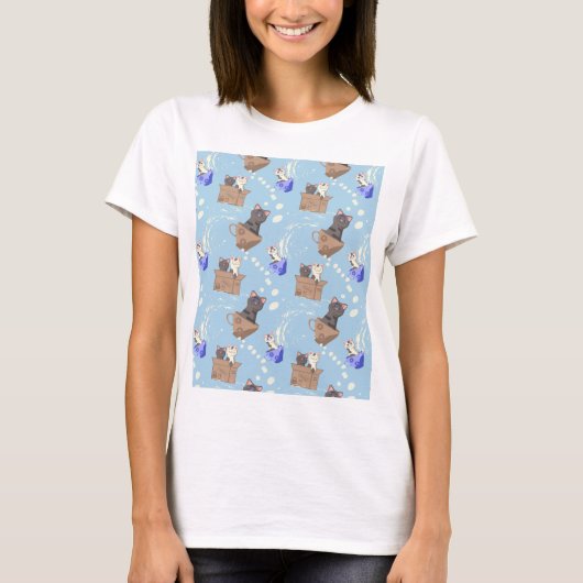 青い背景に箱の中の猫とミルクのしずく Tシャツ (正面)