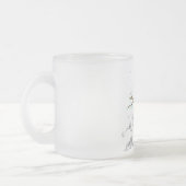 青い背景に花を付けた木 フロストグラスマグカップ (左)
