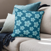 青い背景に青い花