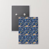 青い背景ねじ効果花パターン 缶バッジ (正面/裏面)