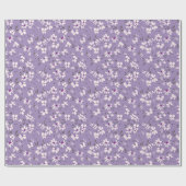 青い背景のかわいい小さな白と紫の花 ラッピングペーパー (フラット)
