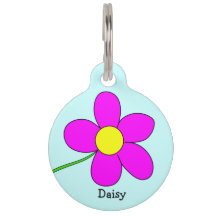 青い背景のカスタムの写実的なデイジーの花