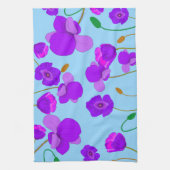 青い背景のパッ淡い色のバーポピー薄紫 キッチンタオル (縦)