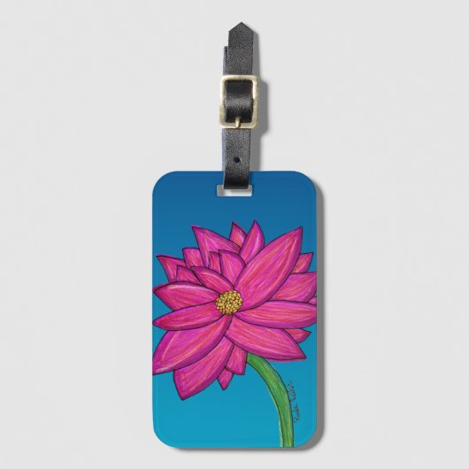 青い背景のフクシアピンクの花のトートバッグ ラゲッジタグ (正面縦)
