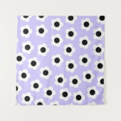 青い背景の可愛い黒と白の花 タペストリー (正面(横))