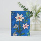 青い背景の幻想的な花 ポストカード (スタンド正面)