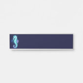 青い背景の水晶アイスシーホース サインプレート (正面)