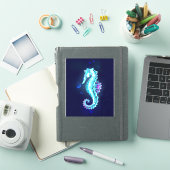 青い背景の水晶アイスシーホース シール (iPadカバー)