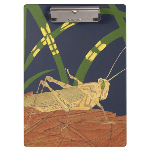 青い背景の緑の草の中のバッタ クリップボード (正面)