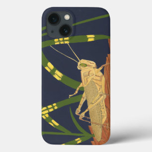 青い背景の緑の草の中のバッタ iPhone 13ケース