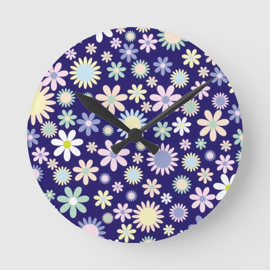 青い背景の花柄 ラウンド壁時計 (正面)