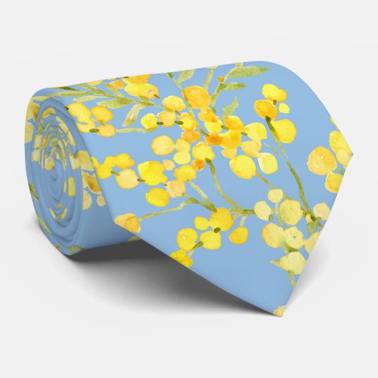 青い背景の黄色いミモザの花 ネクタイ (ロール)