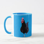青い背景の黒い鶏 マグカップ (左)