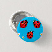 青い背景の3匹のカラフルなてんとう虫 缶バッジ (正面&裏面)