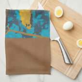 青い背景を持つゴールデンヤロー庭園 キッチンタオル (四つ折り)