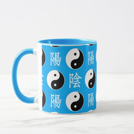 青い背景中国の陽模様 マグカップ (左)