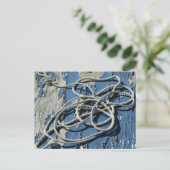 青い船に白いロープで張絵を描る ポストカード (スタンド正面)