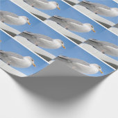 青い船のキャビンに止まったニシンのカモメ ラッピングペーパー (角)