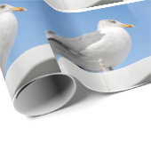 青い船のキャビンに止まったニシンのカモメ ラッピングペーパー (ロールコーナー)