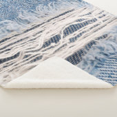 青い色あせたジーンズ、質感はジーンズをバックに裂いた シェルパブランケット (3/4)