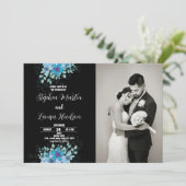 青い花のブラックウェディング招待状（写真付き） 招待状 (スタンド正面)