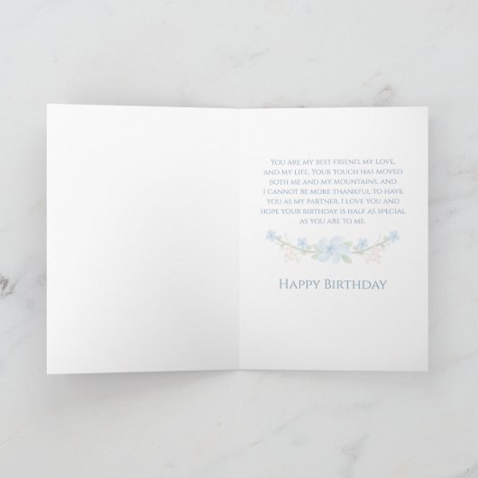 青い花のリースの妻の誕生日 カード (内部)