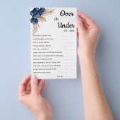 青い花の上または下ブライダルシャワーゲームカード チラシ (ハンドル)