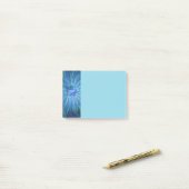 青い花の幻想的なパターン、抽象的なフラクタルアート ポストイット (デスク上)