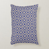青い花の幾何学的なアクセント枕 アクセントクッション (正面(垂直))