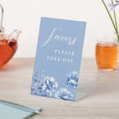 青い花は台座の看板を好む 台座サイン (インサイチュ)