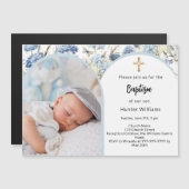 青い花模様写真のアーチ少年がバプテスマを渡る マグネット招待状 (正面/裏面)