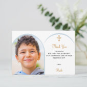 青い花模様写真の少年の金ゴールドクロス最初の聖餐式 サンキューカード (スタンド正面)