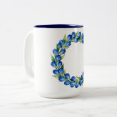 青い花輪のコーヒーマグ ツートーンマグカップ (正面左)