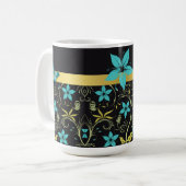 青い花、つる植物、蝶 コーヒーマグカップ (正面左)