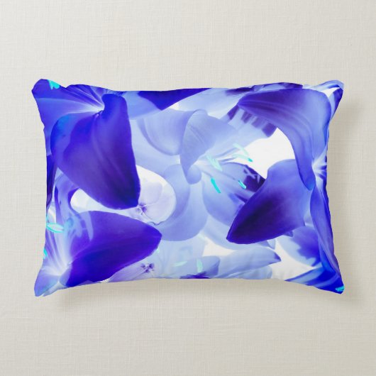 青い花 アクセントクッション (正面)