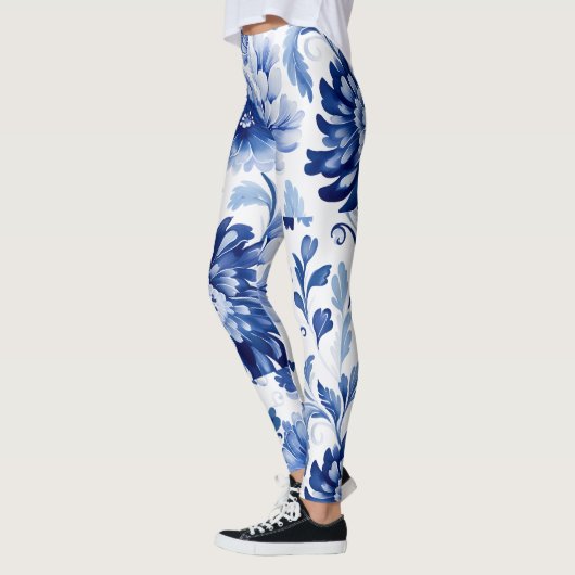 青い花 レギンス (左)