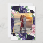 青い花 |紫とピンクのバラのイニシャル写真 招待状 (裏面)