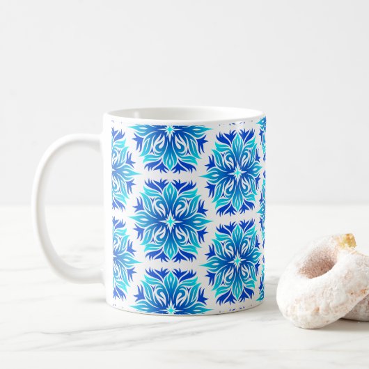 青い花、花の模様、花の模様 コーヒーマグカップ (ドーナツ)