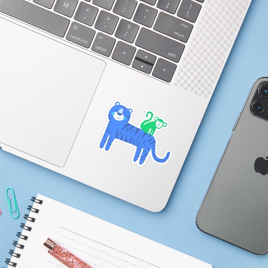 青い虎に緑の猿が乗ったラップトップ シール (ノートパソコンとiPhone)