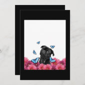 青い蝶とゲルベラを持つ黒いパグ サンキューカード (正面/裏面)